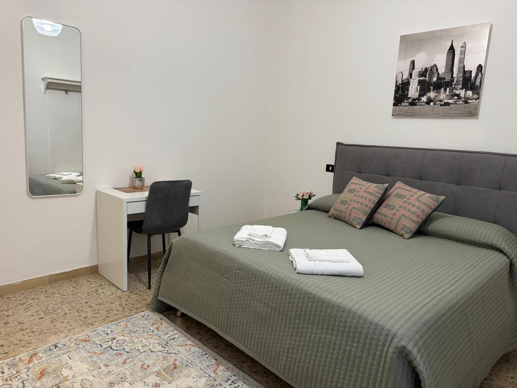 Hotel The Galaxy House Pisa Esterno foto