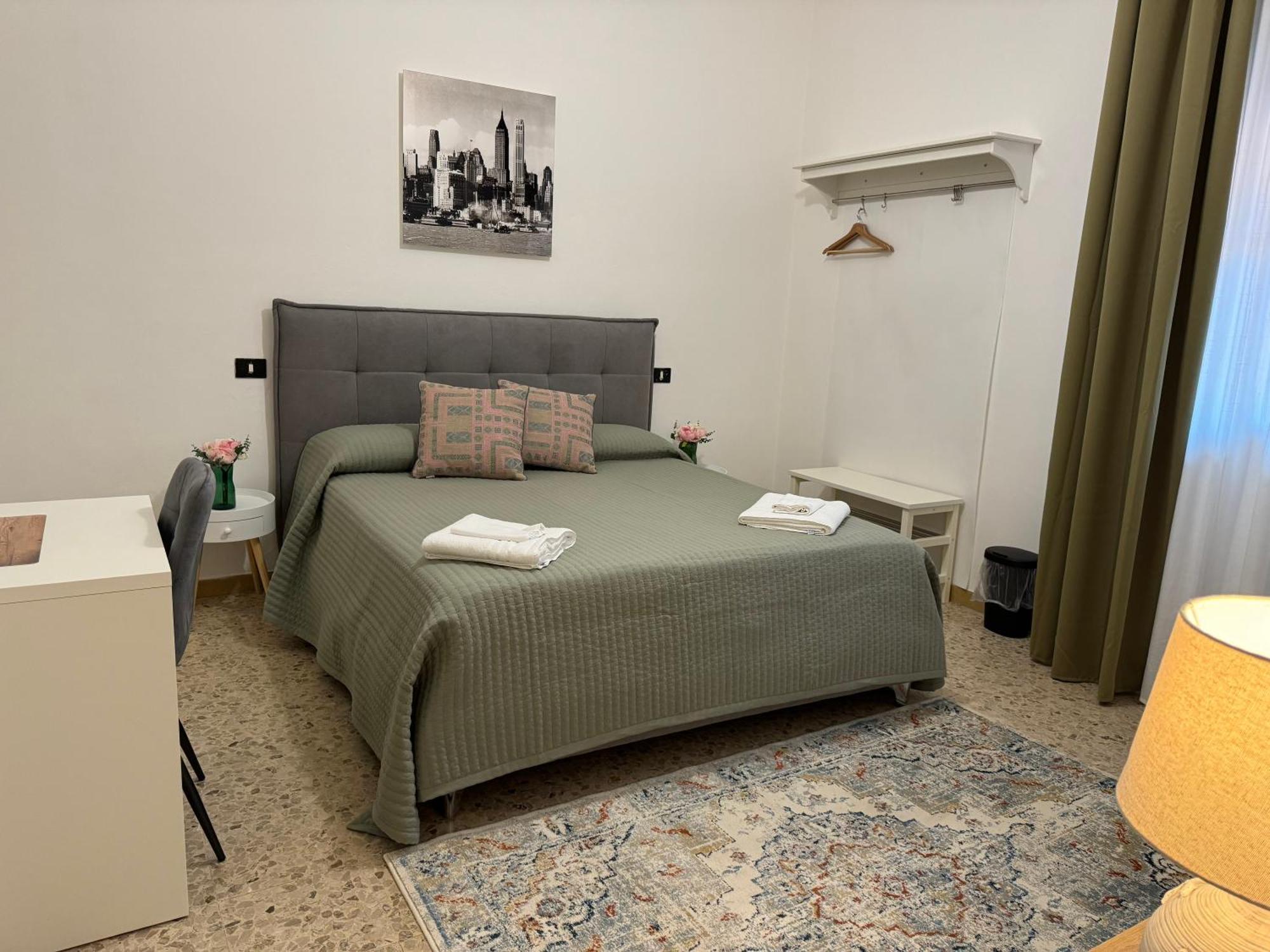 Hotel The Galaxy House Pisa Esterno foto