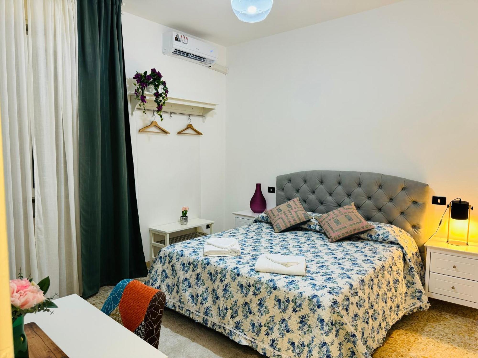 Hotel The Galaxy House Pisa Esterno foto